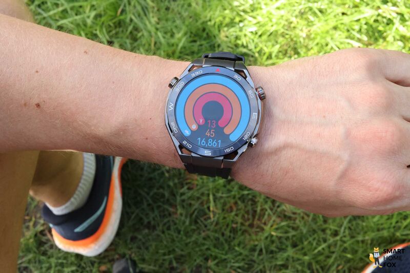 Aktivitätstracker der Huawei Watch Ultimate.